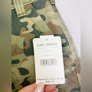 Free People straight leg camouflage pants! New with tags!
